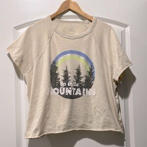 Aerie mountians graphic tee tshirt top